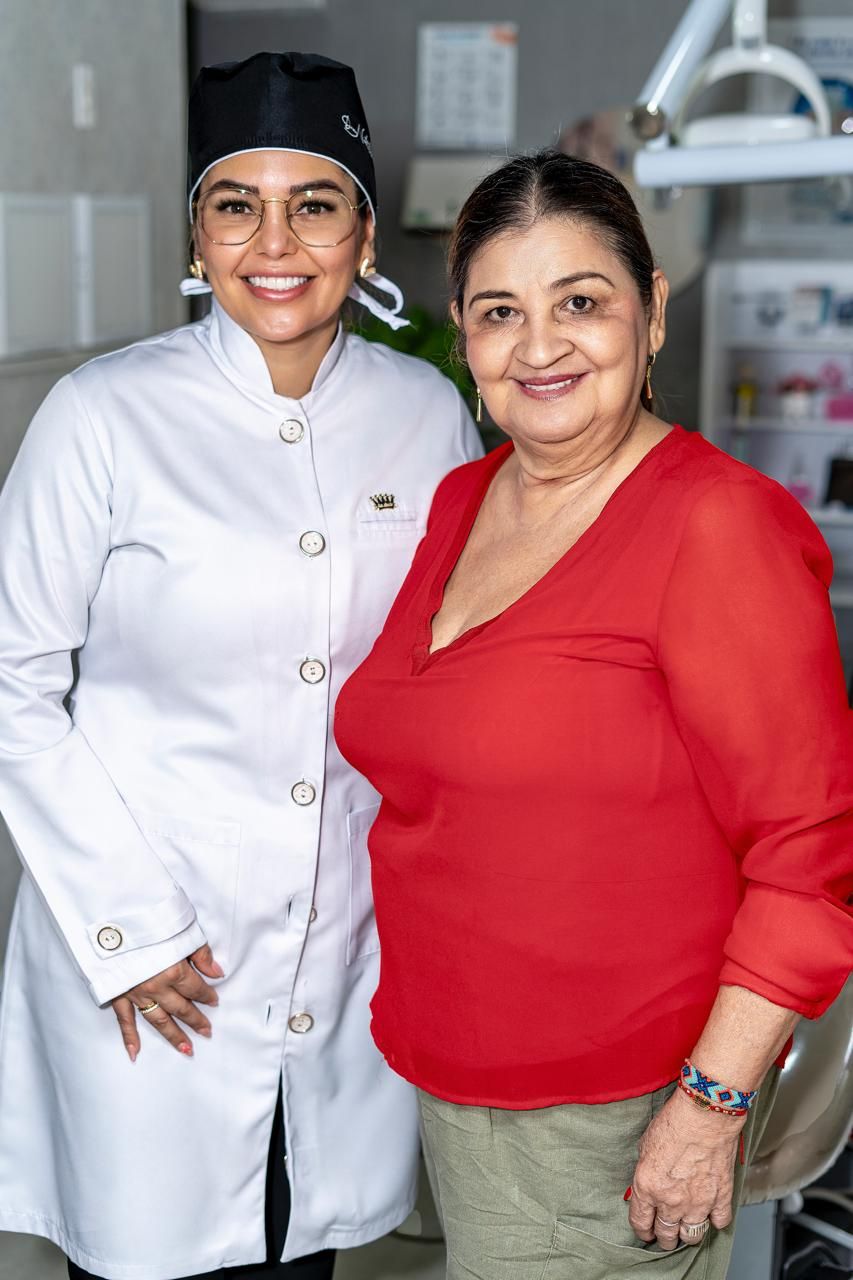 Prótesis dentales de alto impacto: Recuperando sonrisas naturales y funcionales